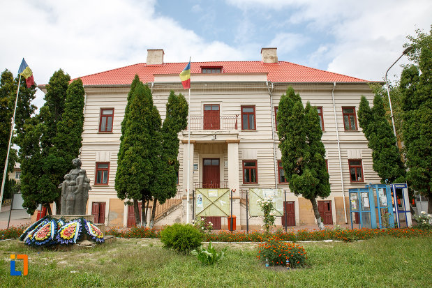 primaria-veche-1827-din-siret-judetul-suceava.jpg