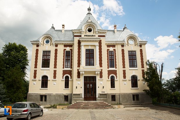 primaria-veche-din-dorohoi-judetul-botosani.jpg