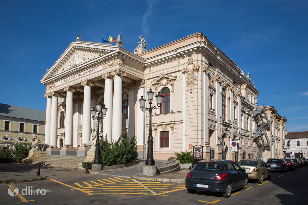 privire-spre-teatrul-de-stat-din-oradea-judetul-bihor.jpg