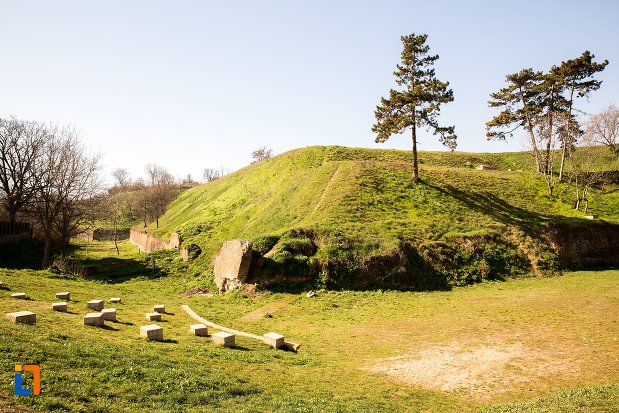 ruine-de-la-cetatea-alba-carolina-din-alba-iulia-judetul-alba.jpg