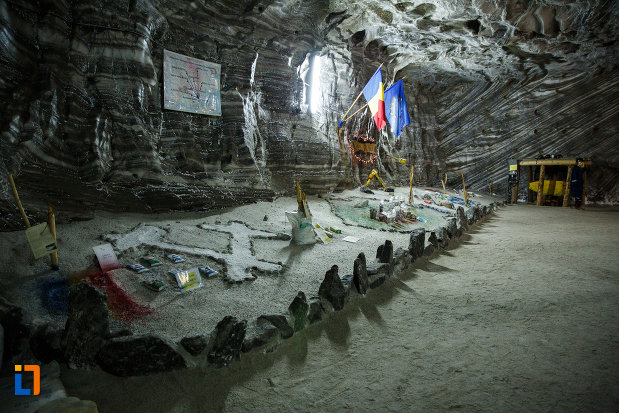 salina-din-ocnele-mari-judetul-valcea-spatiu-cu-exponate-specifice-mineritului.jpg