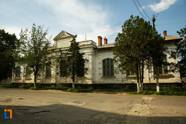scoala-din-odobesti-judetul-vrancea.jpg