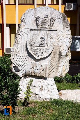 sculptura-din-orasul-ianca-judetul-braila.jpg