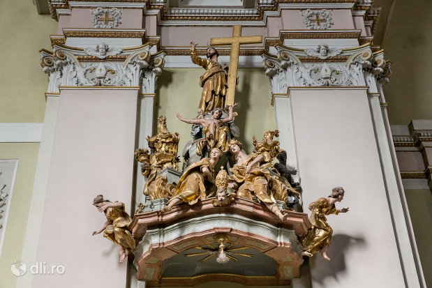 sculpturi-din-biserica-romano-catolica-coborarea-sfantului-duh-din-oradea-judetul-bihor.jpg