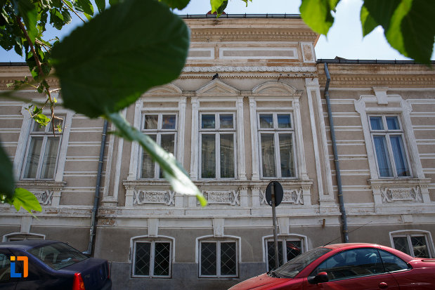 sediul-comenduirii-garnizoanei-tulcea-fosta-banca-dunarii-din-tulcea-judetul-tulcea-vazut-din-fata.jpg