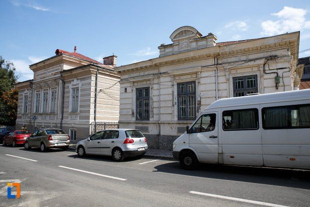 sediul-comenduirii-garnizoanei-tulcea-fosta-banca-dunarii-din-tulcea-judetul-tulcea-vazut-dintr-o-parte.jpg