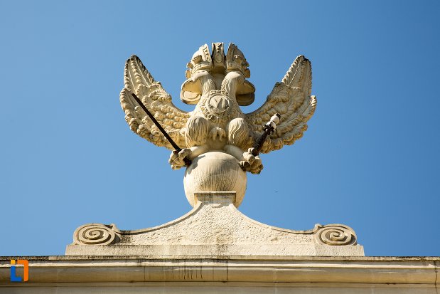 simbol-de-pe-poarta-a-i-a-a-cetatii-din-alba-iulia-judetul-alba.jpg