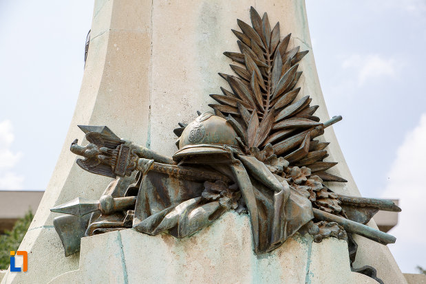 simbolurile-militaresti-de-la-monumentul-eroilor-cazuti-in-primul-razboi-mondial-din-alexandria-judetul-teleorman.jpg