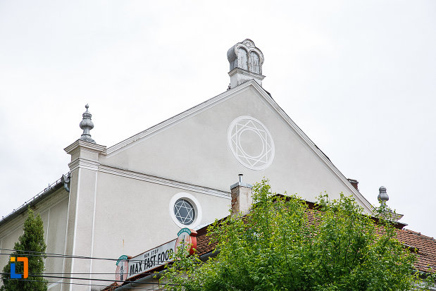sinagoga-din-deva-judetul-hunedoara.jpg