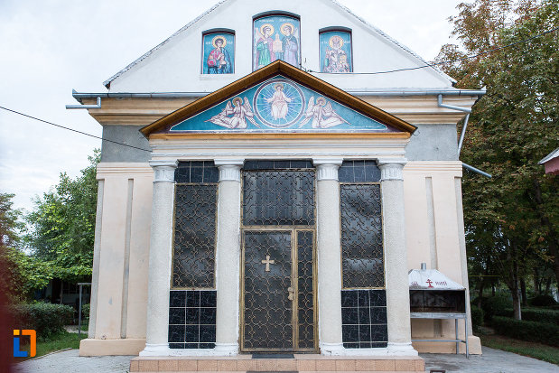 sir-de-coloane-de-la-biserica-sf-voievozi-1839-din-tandarei-judetul-ialomita.jpg