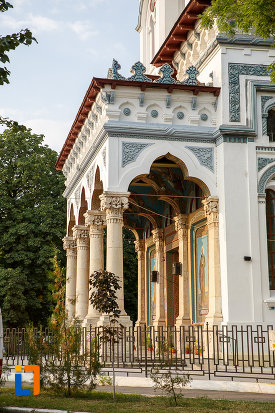 sir-de-coloane-de-la-catedrala-domneasca-sf-alexandru-din-alexandria-judetul-teleorman.jpg