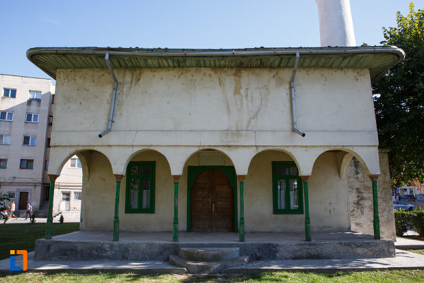 sir-de-coloane-de-la-geamia-mahmud-yazici-din-isaccea-judetul-tulcea.jpg