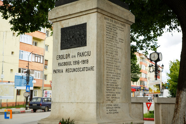 soclul-de-la-monumentul-eroilor-de-la-1916-1918-din-panciu-judetul-vrancea.jpg