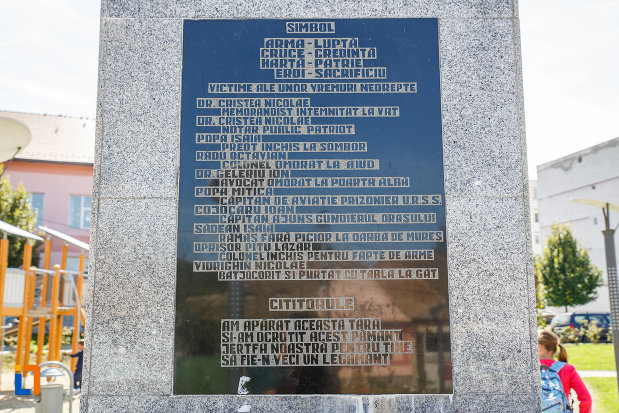 soclul-de-la-monumentul-eroilor-din-ocna-sibiului-judetul-sibiu.jpg