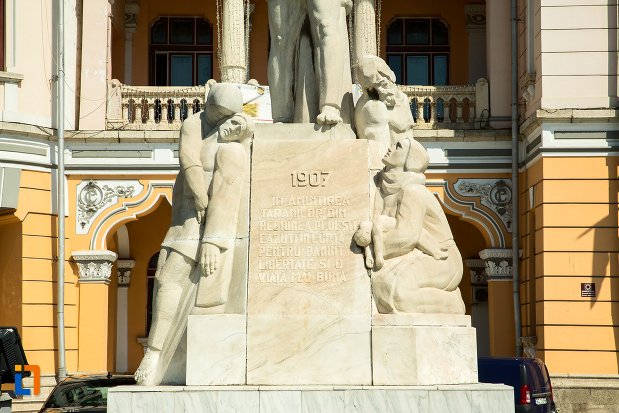 soclul-de-la-monumentul-inchinat-rascoalei-din-1907-din-buzau-judetul-buzau.jpg