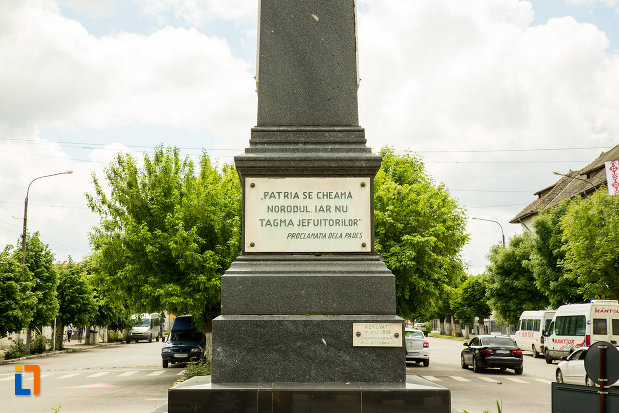 soclul-de-la-statuia-lui-tudor-vladimirescu-din-calafat-judetul-dolj.jpg