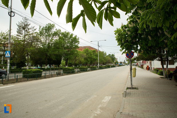 spatiu-verde-din-orasul-draganesti-olt-judetul-olt.jpg
