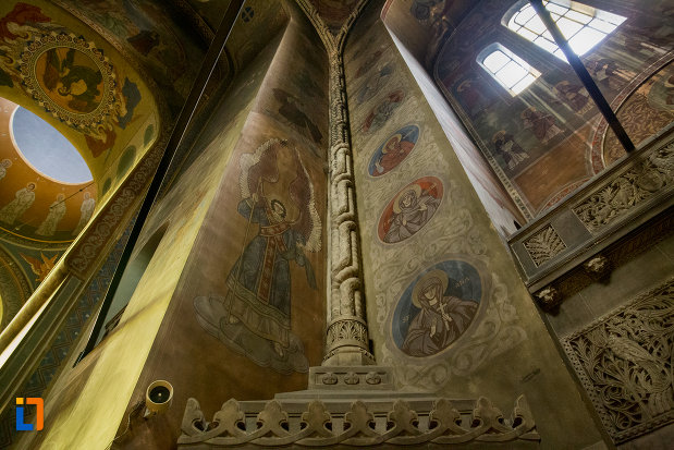 stalp-pictat-catedrala-ortodoxa-a-vadului-feleacului-si-clujului-din-cluj-napoca-judetul-cluj.jpg