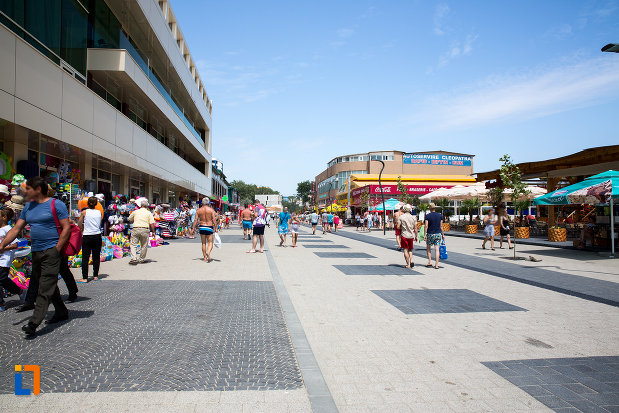 statiunea-mamaia-judetul-constanta-oras-turistic.jpg