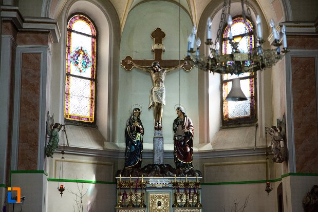 statui-din-capela-romano-catolica-din-alba-iulia-judetul-alba.jpg