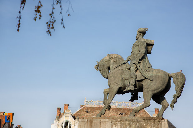 statuia-ecvestra-a-lui-mihai-viteazul-din-cluj-napoca-judetul-cluj.jpg