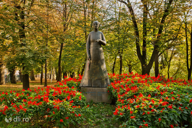statuia-lorantffy-zsuzsanna-din-oradea-judetul-bihor.jpg
