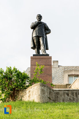 statuia-lui-anghel-saligny-din-constanta-judetul-constanta.jpg