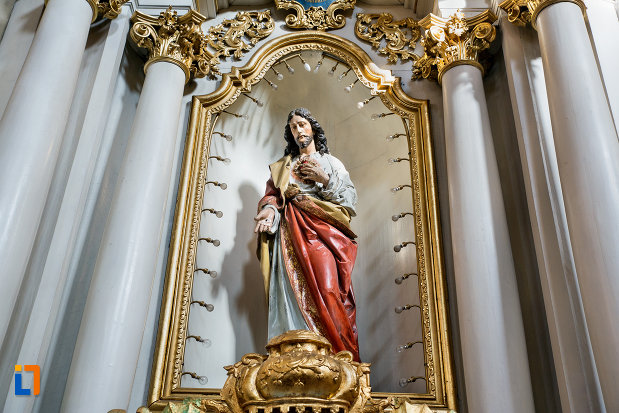 statuia-lui-iisus-hristos-biserica-franciscana-din-cluj-napoca-judetul-cluj.jpg