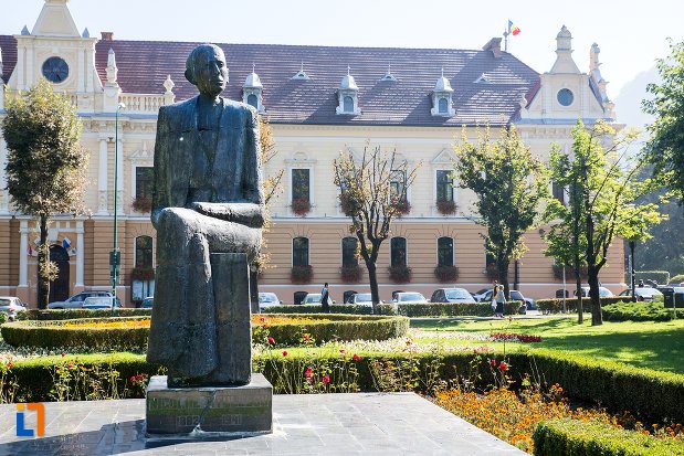 statuia-lui-nicolae-titulescu-din-brasov-judetul-brasov.jpg