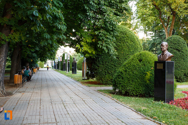 statuie-aflata-in-parcul-central-din-timisoara-judetul-timis.jpg