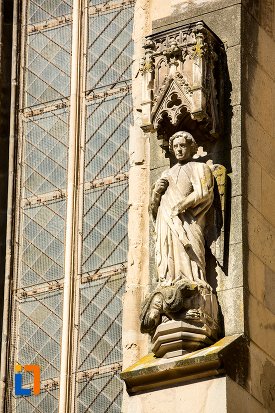 statuie-de-la-biserica-neagra-1383-1477-din-brasov-judetul-brasov.jpg