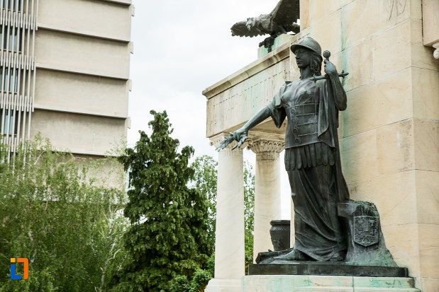 statuie-de-la-monumentul-eroilor-din-primul-razboi-mondial-din-drobeta-turnu-severin-judetul-mehedinti.jpg