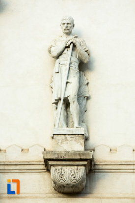 statuie-din-exterior-palatul-administrativ-prefectura-judetului-galati.jpg