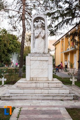 statuie-din-orasul-faurei-judetul-braila.jpg