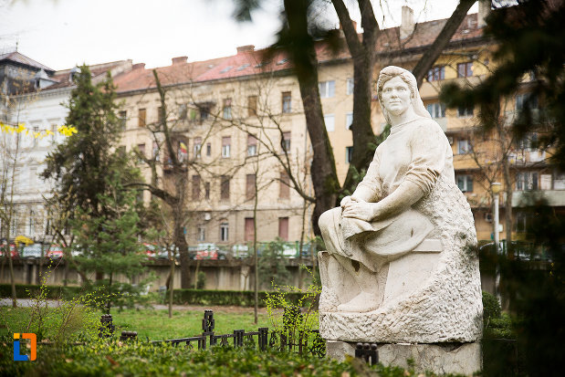 statuie-din-parcul-mihai-eminescu-din-arad-judetul-arad.jpg