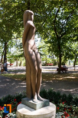 statuie-nud-din-braila-judetul-braila-vazuta-din-lateral.jpg