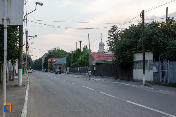 straduta-din-orasul-turnu-magurele-judetul-teleorman.jpg