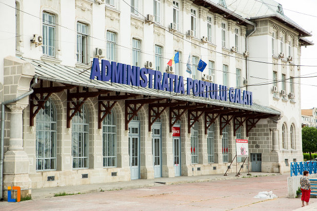 streasina-de-la-palatul-navigatiei-din-galati-judetul-galati.jpg