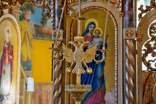 suport-de-lumanare-biserica-ortodoxa-din-chiuzbaia-judetul-maramures.jpg