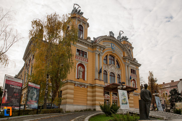 teatrul-national-din-cluj-napoca-judetul-cluj-vazut-din-lateral.jpg