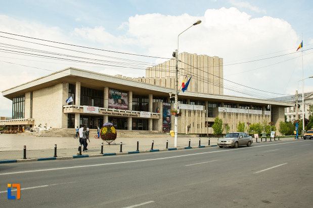 teatrul-national-marin-sorescu-din-craiova-judetul-dolj.jpg