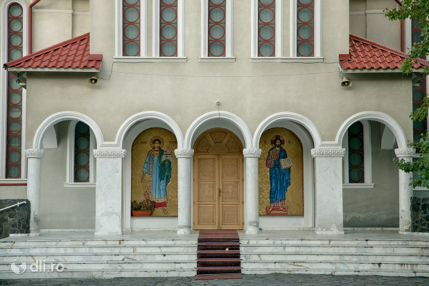 trepte-de-la-biserica-ortodoxa-sfantul-stefan-din-zalau-judetul-salaj.jpg