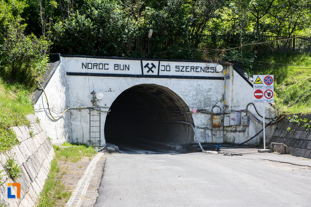 tunel-de-intrare-in-salina-praid-judetul-harghita.jpg