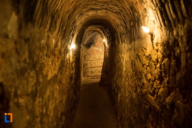 tunel-subteran-din-asezarea-romana-sucidava-din-corabia-judetul-olt.jpg