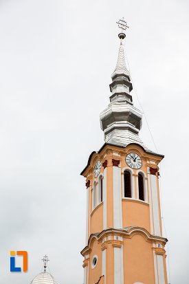 turn-cu-ceas-biserica-ortodaxa-sf-adormire-din-sacele-judetul-brasov.jpg