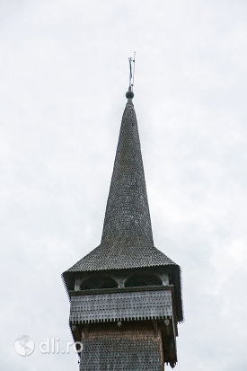 turn-de-la-biserica-de-lemn-cuvioasa-paraschiva-din-poienile-izei-judetul-maramures.jpg