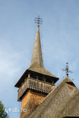 turn-de-la-biserica-de-lemn-din-calinesti-judetul-maramures.jpg