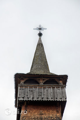 turnul-de-la-biserica-de-lemn-din-ieud-judetul-maramures.jpg