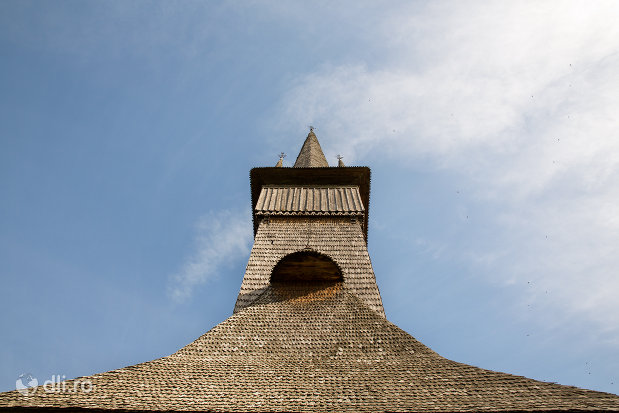 turnul-de-la-biserica-de-lemn-din-plopis-judetul-maramures.jpg