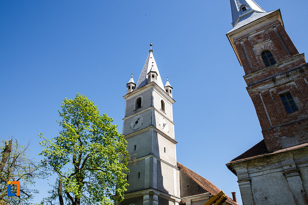 turnul-de-la-biserica-evanghelica-din-orastie-judetul-hunedoara.jpg